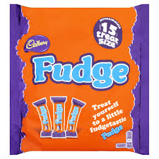 Cadbury Fudge Treatsize Bars 220g